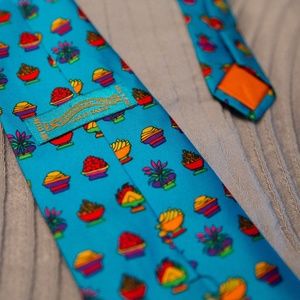 Shanghai Tang Colorful Men's Tie  -great condition